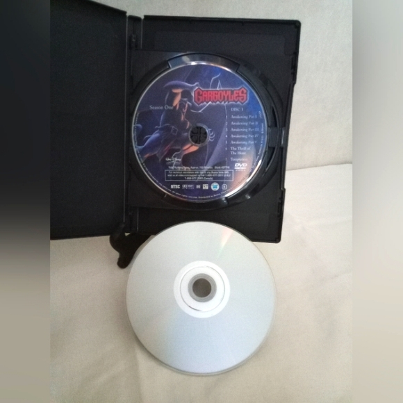 Gargoyles: The Complete First Season (DVD, 1994) - Picture 6 of 9